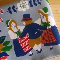 スウェーデン*テーブルクロス(FOLK COSTUME & FLOWER)