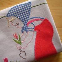 スウェーデン*刺繍コラージュタペストリー